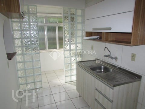Image 4 - 241142